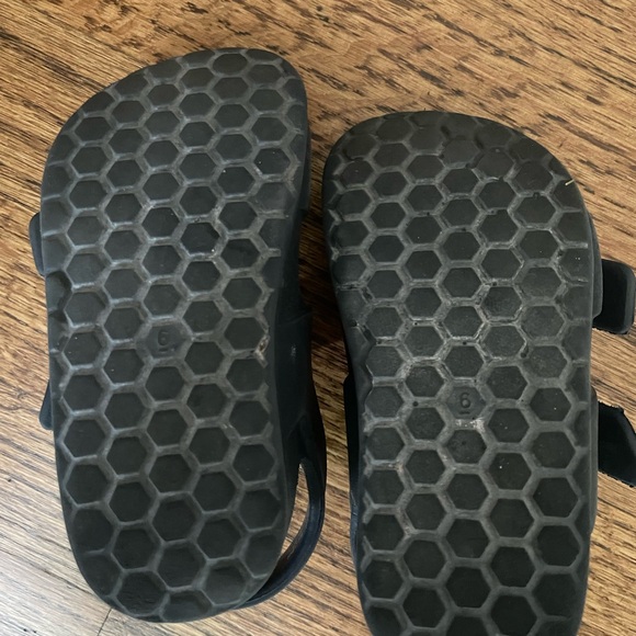 Toddler Sandals- Target and Old Navy - Picture 2 of 3